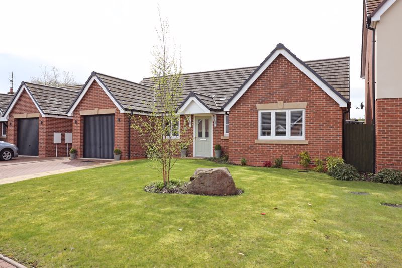3 bed detached bungalow for sale in Roebuck Drive, Baldwins Gate