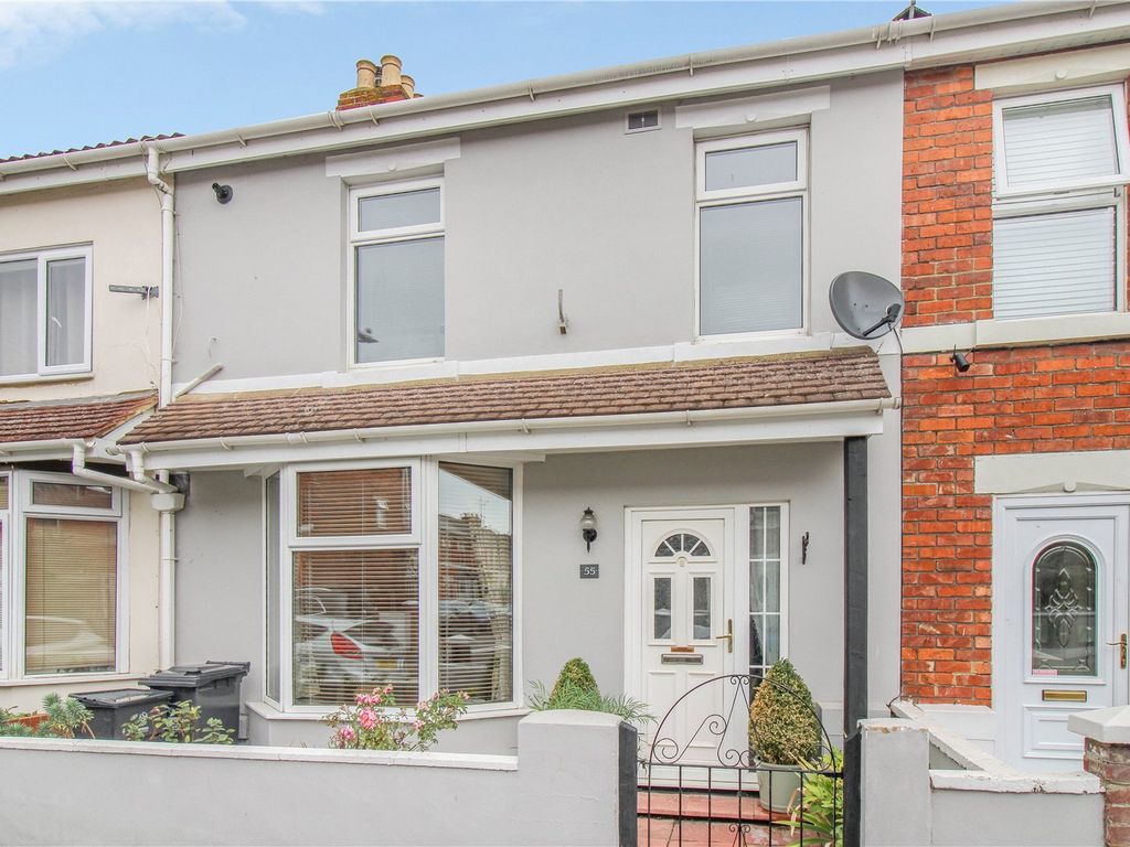 3 bed terraced house for sale in Norman Road, Gorse Hill, Swindon SN2