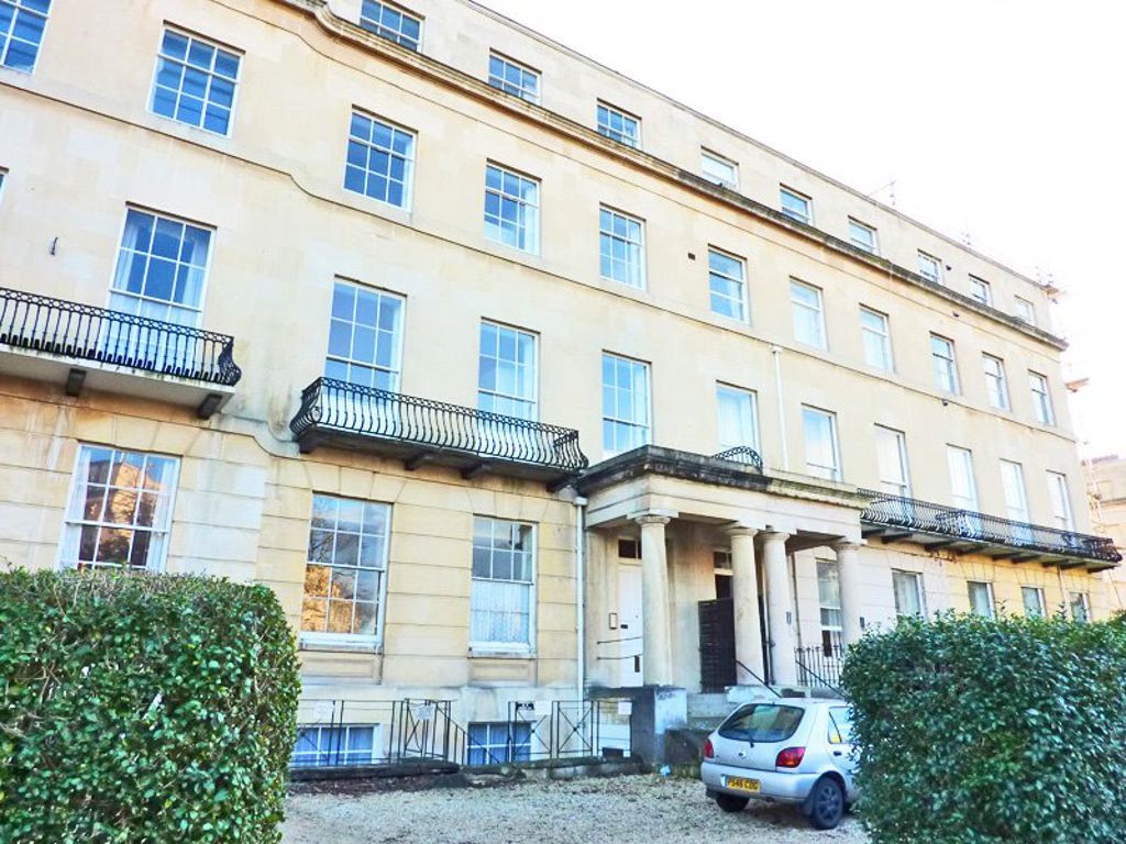 1 bed flat to rent in Lansdown Crescent, Cheltenham GL50, £995 pcm Zoopla