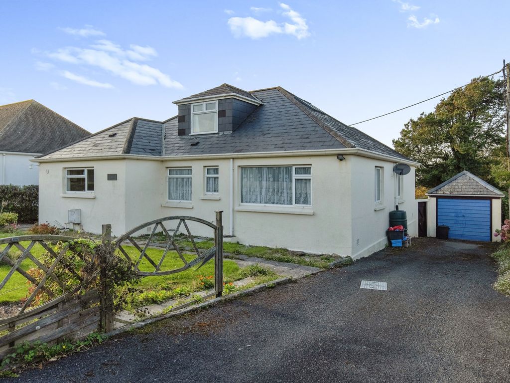 3 bed bungalow for sale in Parkenhead Lane, Trevone, Padstow, Cornwall