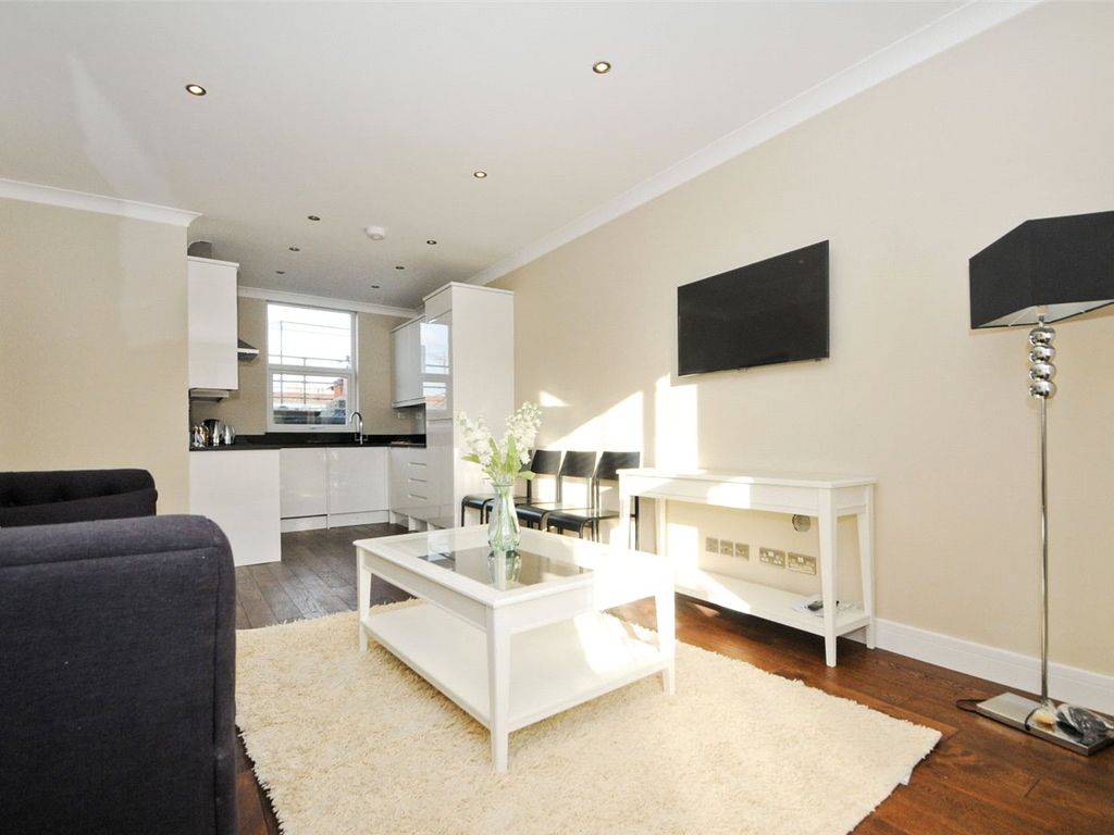 2 bed flat to rent in Lanark Mansions, Pennard Road, London W12, £2,300