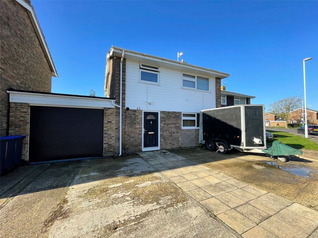 4 bed detached house for sale in Boxgrove, GoringBySea, Worthing
