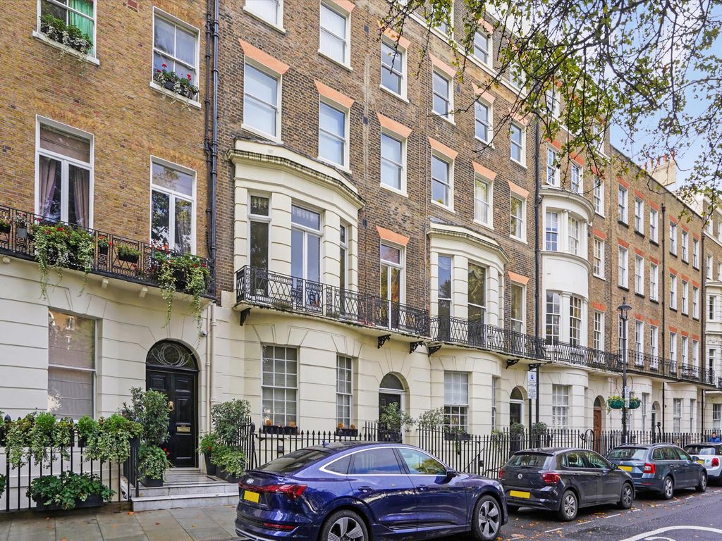 3 bed flat for sale in Montagu Square, Marylebone W1H, £1,800,000 Zoopla