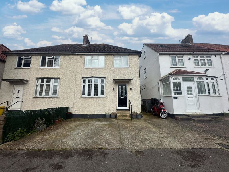 3 bed semidetached house for sale in York Avenue, Hayes UB3, £500,000
