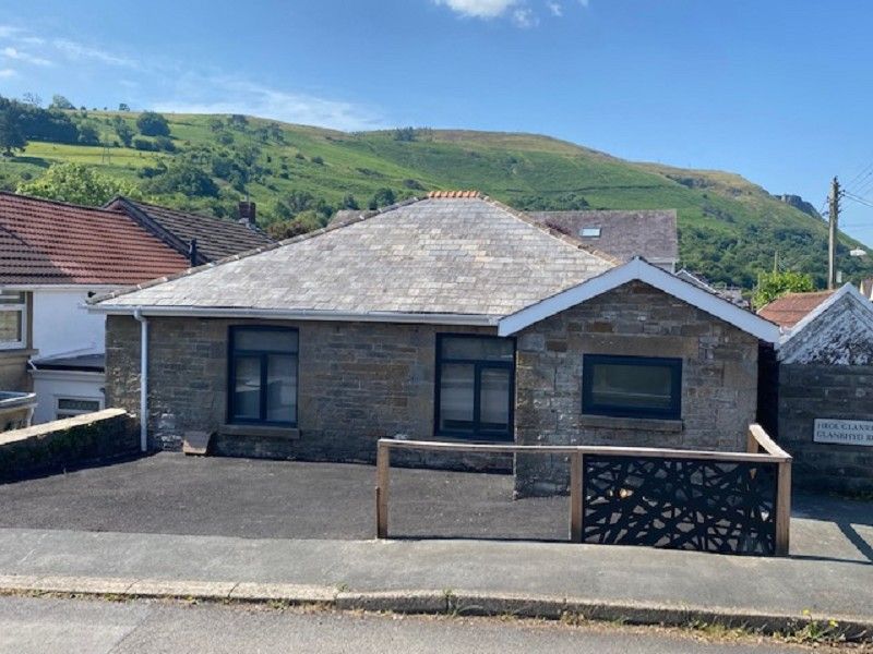 2 bed detached bungalow for sale in Glanrhyd Road, Ystradgynlais