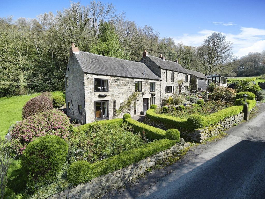 5 bed detached house for sale in The Dimple, Fritchley, Belper DE56