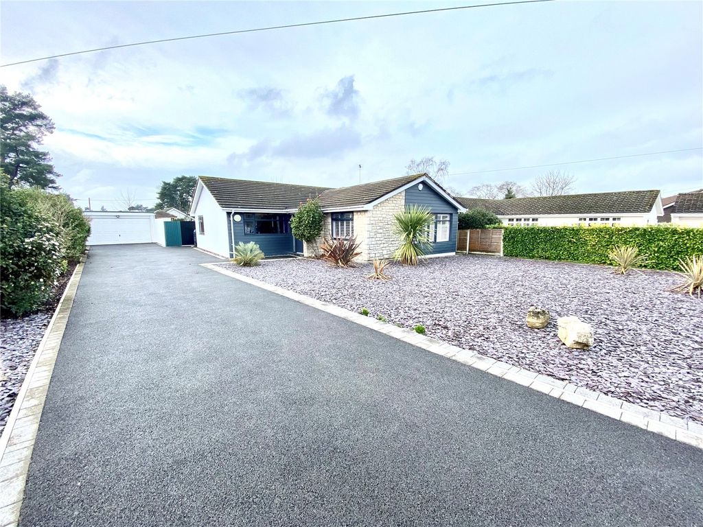 3 bed bungalow for sale in Laurel Close, St. Leonards, Ringwood BH24 Zoopla