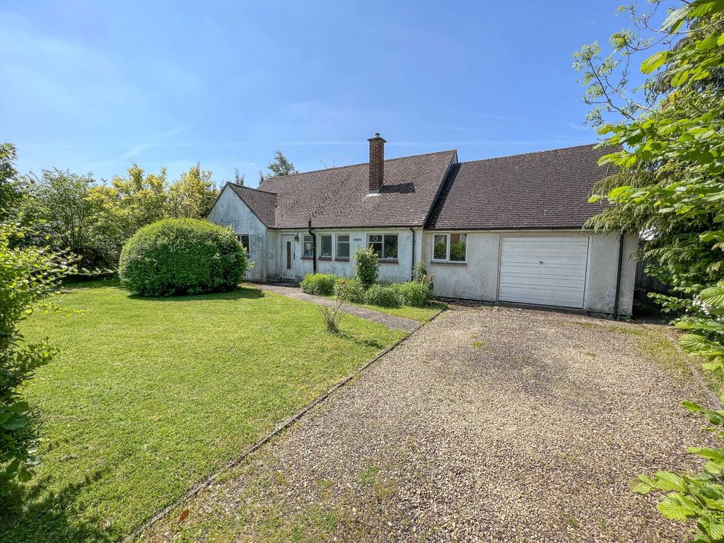 3 bed bungalow for sale in Orchard Close, East Hendred, Wantage OX12