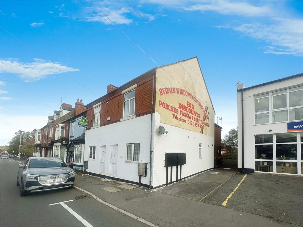 1 bed flat to rent in Long Lane, Halesowen, West Midlands B62, £575 pcm