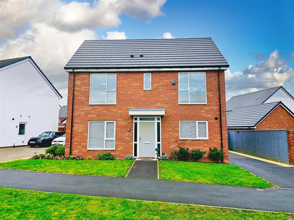 3 bed detached house for sale in Acacia Lane, Branston, BurtonOnTrent