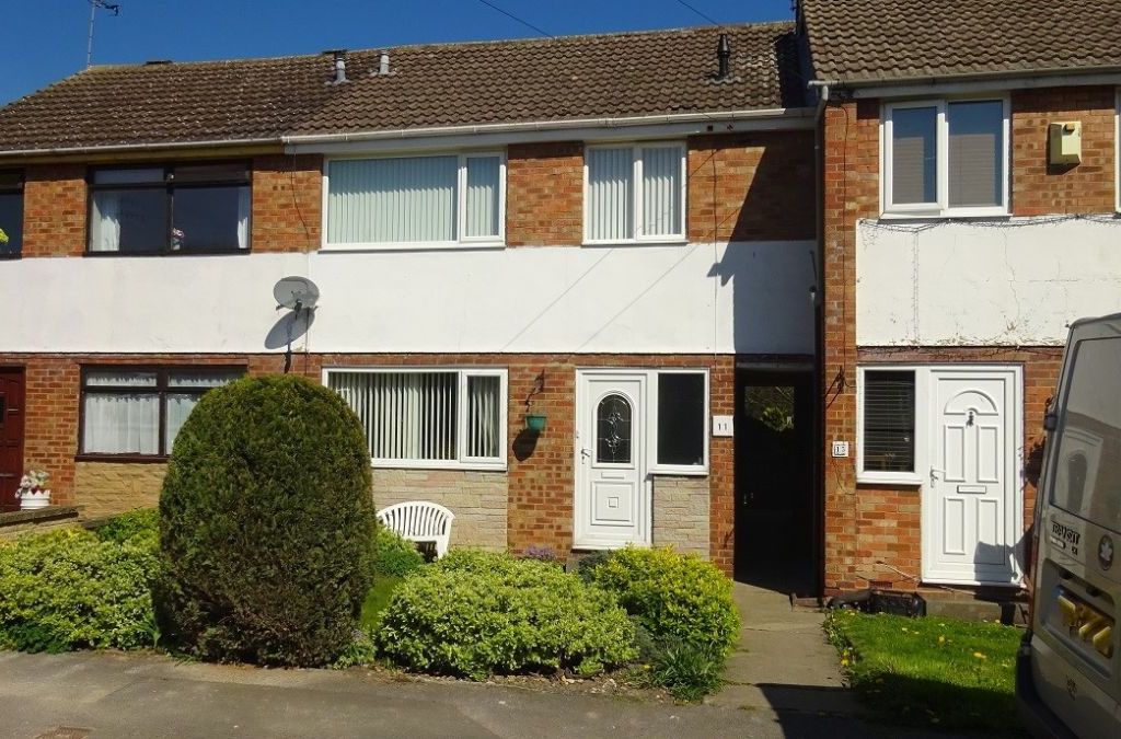 3 bed terraced house to rent in Wolley Gardens, New Farnley, Leeds LS12