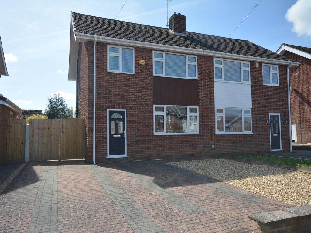 3 bed semidetached house for sale in Belvedere Avenue, Walton