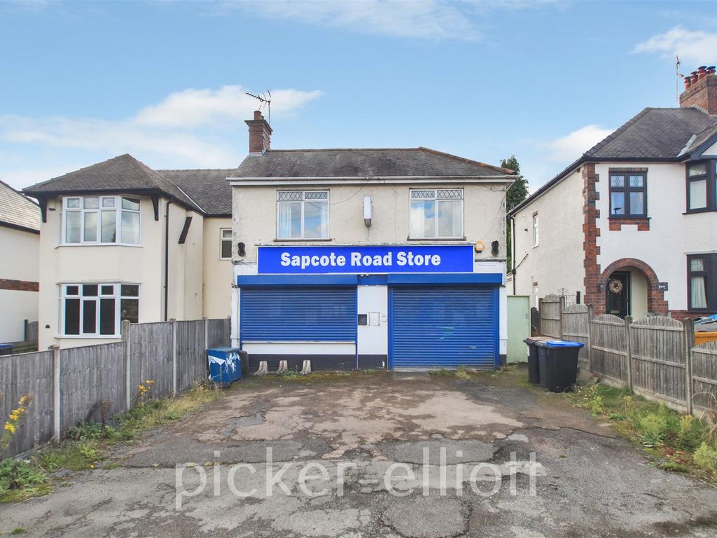 4 bed detached house for sale in Sapcote Road, Burbage, Hinckley LE10