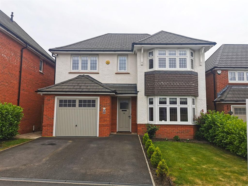4 bed detached house for sale in Cavalier Square, Chadderton, Oldham