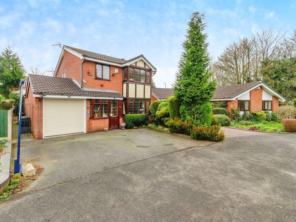 4 bed detached house for sale in Mallard Close, Walsall, West Midlands