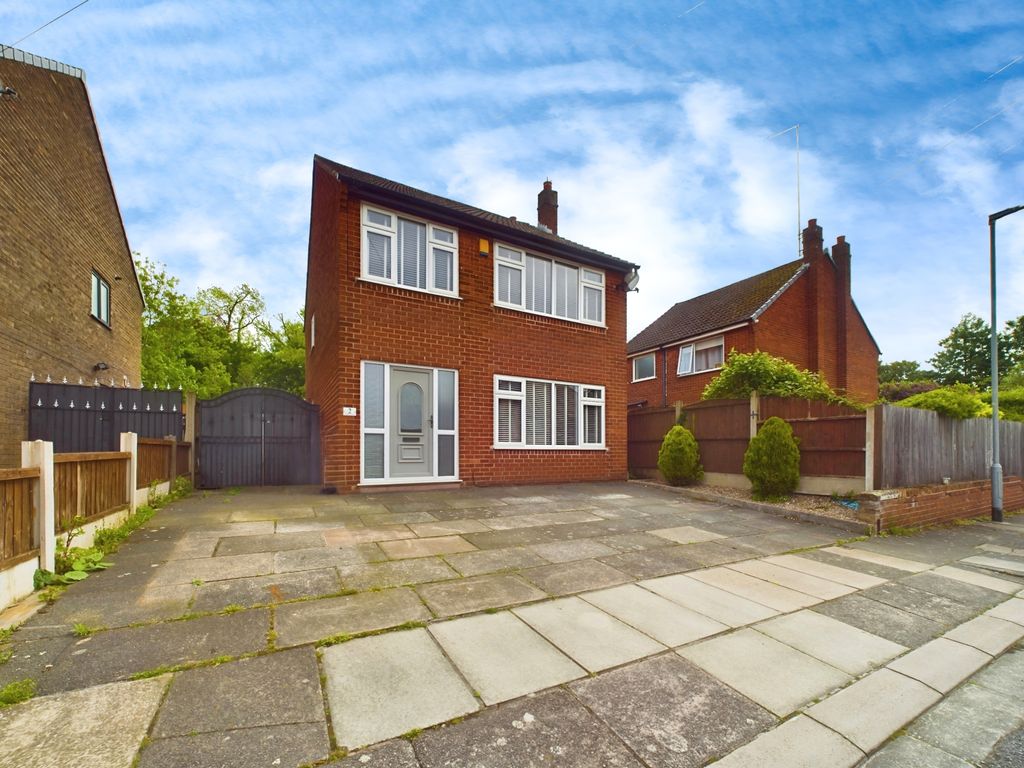 3 bed detached house for sale in Masefield Grove, Dentons Green, St