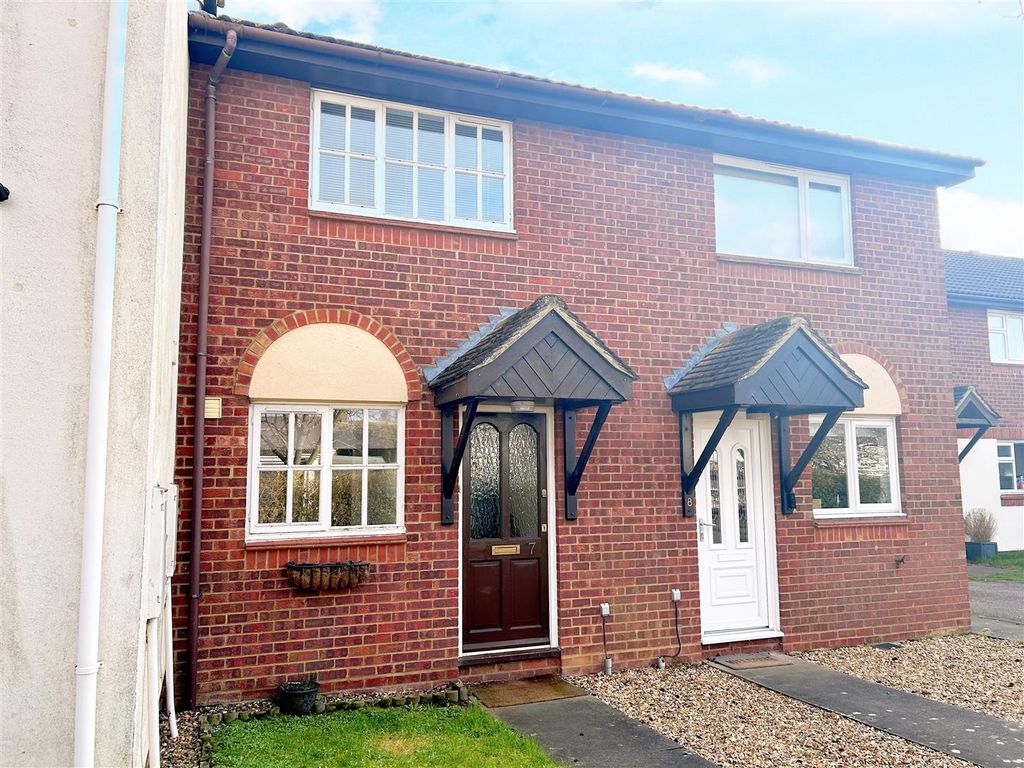 2 bed terraced house to rent in Paddocks Chase, Potton, Sandy SG19, £1,050 pcm Zoopla