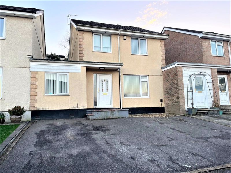 4 bed detached house for sale in Kenmare Drive, Plympton, Plymouth PL7