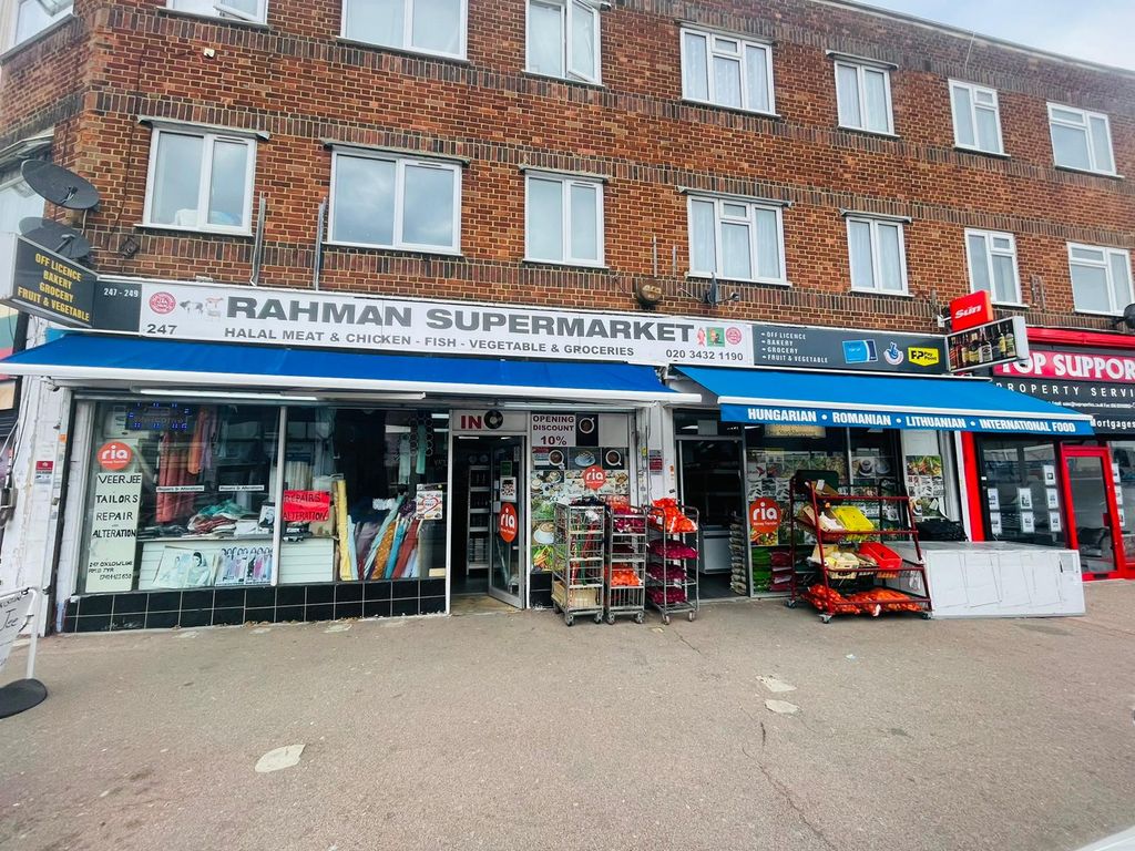 Retail premises for sale in Oxlow Lane, Dagenham RM10, £250,000 Zoopla
