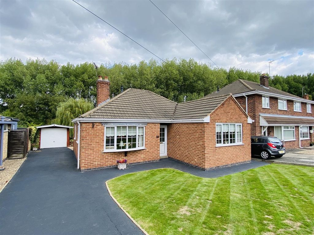 3 bed detached bungalow for sale in Tressall Road, Whitwick