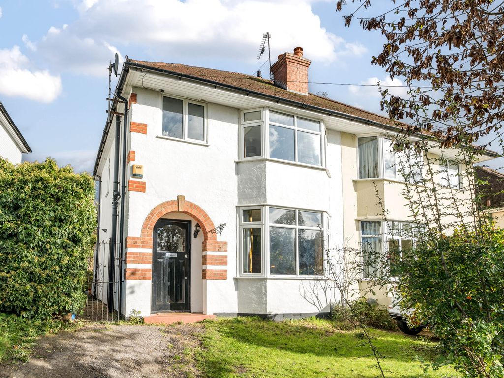 3 bed semidetached house for sale in Ship Lane, Farnborough GU14, £