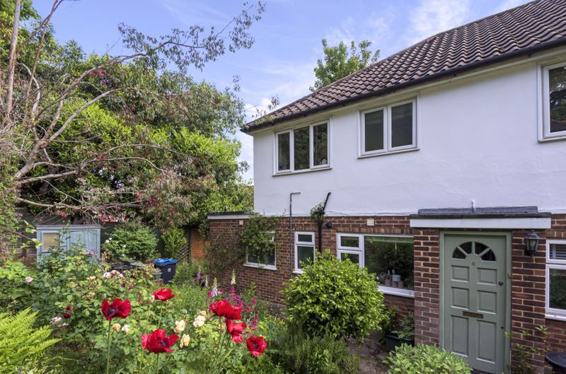 2 bed flat to rent in Dale Court, Dale Road, Purley CR8 Zoopla