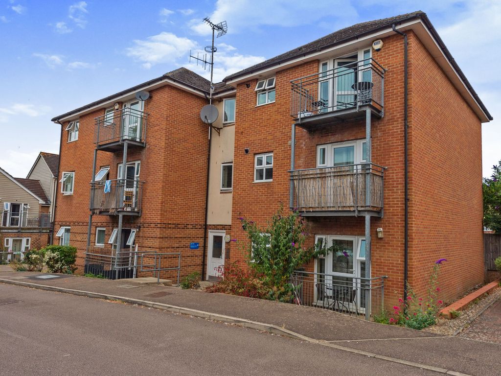 2 bed flat for sale in Miller Way, Stevenage SG1 Zoopla
