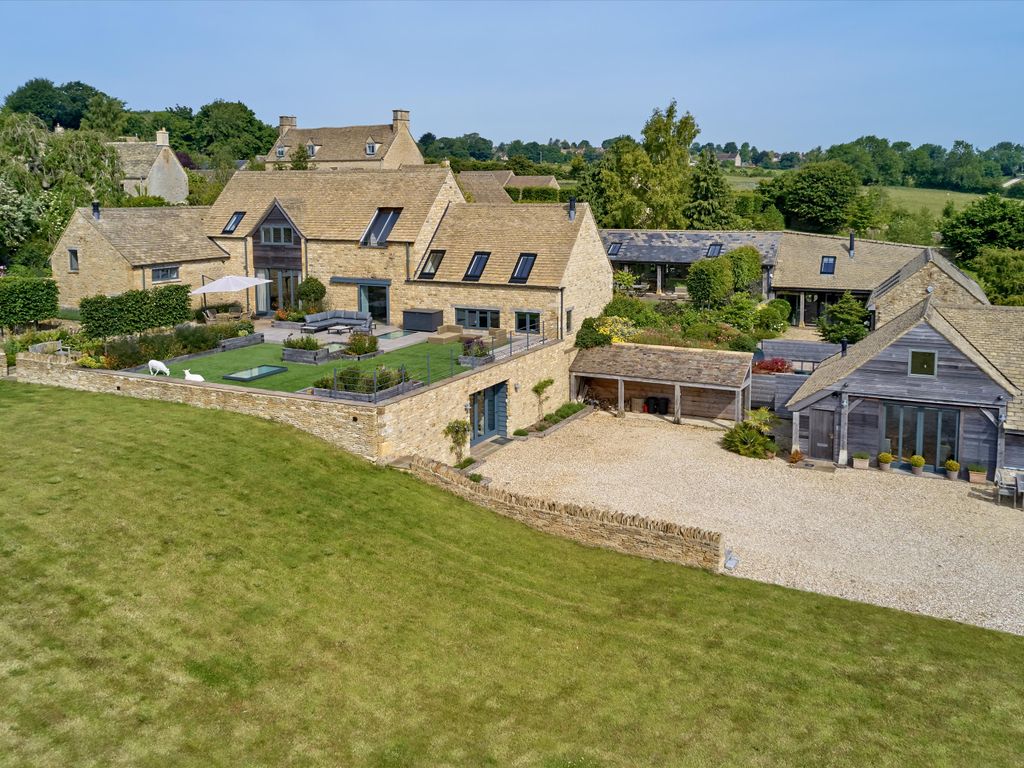 5 bed detached house for sale in Swallow Farm, Maugersbury