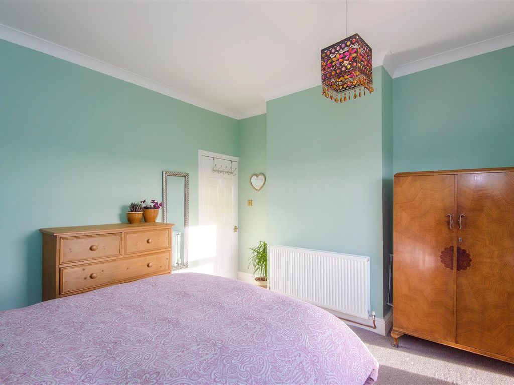 2 bed terraced house to rent in Bottom Boat Road, Stanley, Wakefield, West Yorkshire WF3, £825