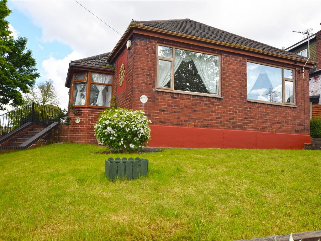 2 bed detached bungalow for sale in Mossway, Alkrington, Middleton M24