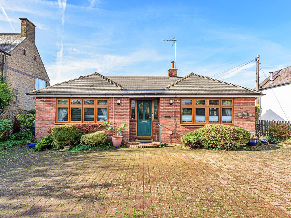 2 bed bungalow for sale in London Road, Sawbridgeworth, Hertfordshire