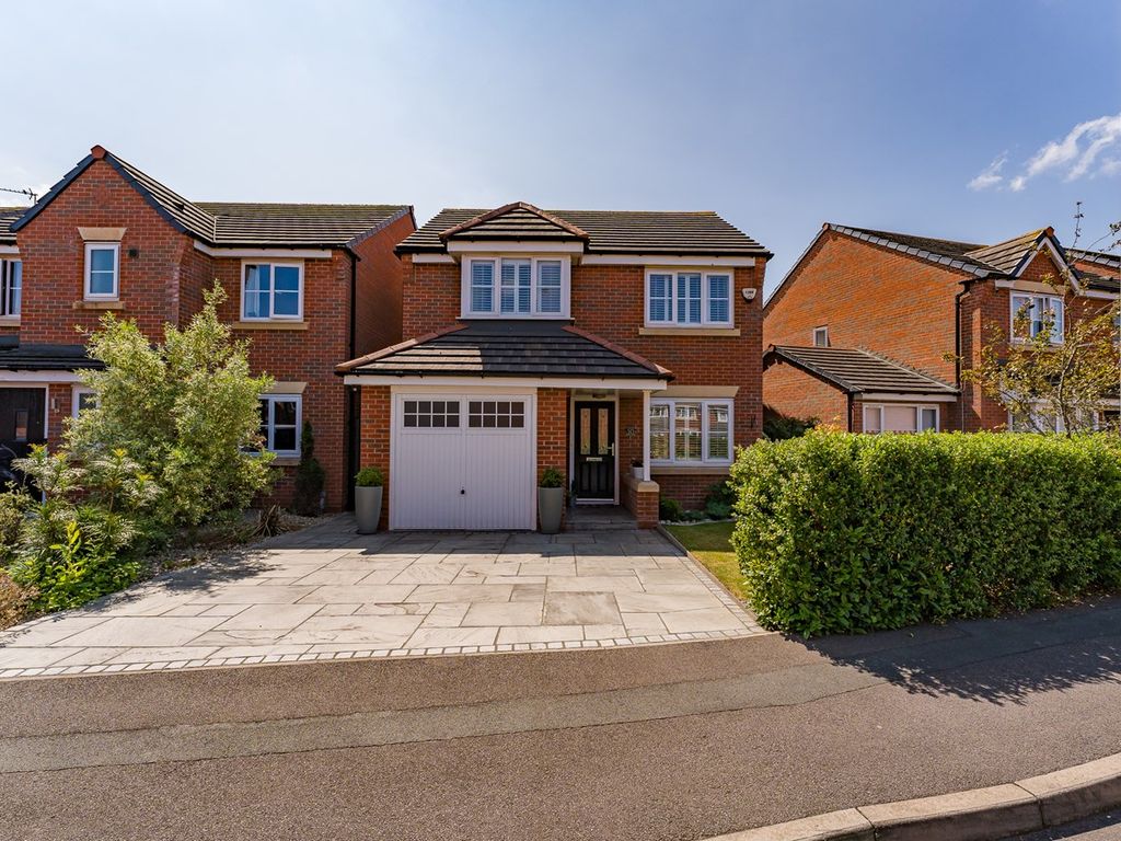 3 bed detached house for sale in Chadwick Lane, Widnes WA8 Zoopla