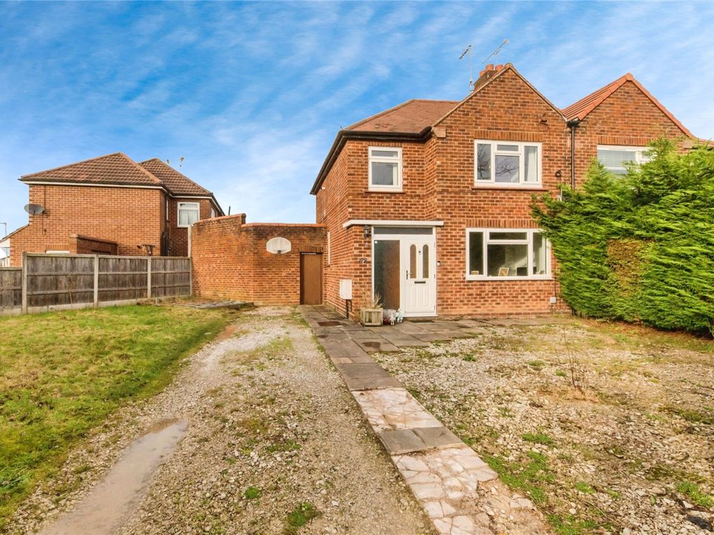 2 bed semidetached house for sale in Aldersey Road, Crewe, Cheshire