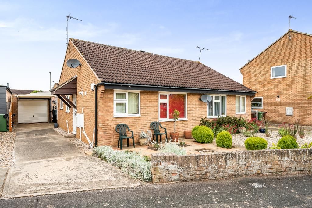 2 bed bungalow for sale in Abingdon, Oxfordshire OX14, £300,000 Zoopla