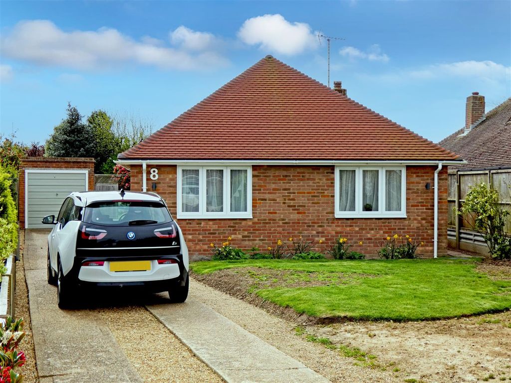 3 bed detached bungalow for sale in Acre Close, Rustington, Littlehampton BN16 Zoopla