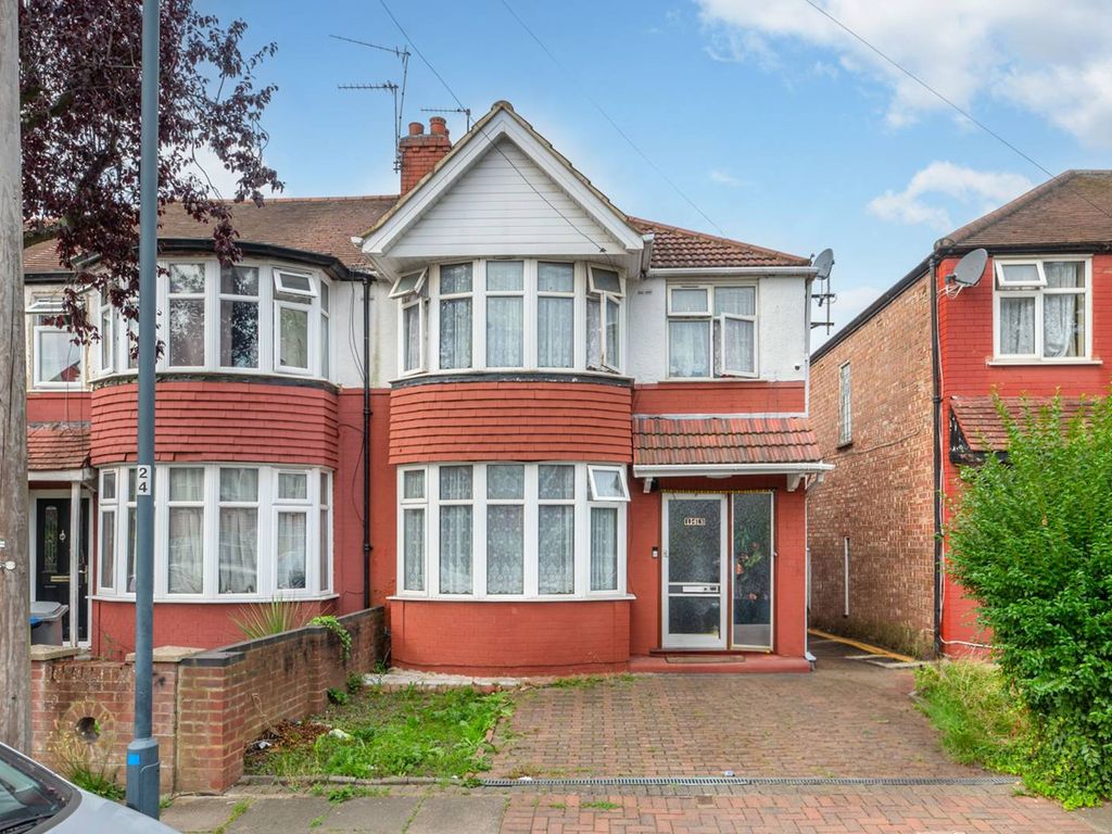 3 bed property for sale in Lancelot Road, Wembley HA0, £650,000 Zoopla