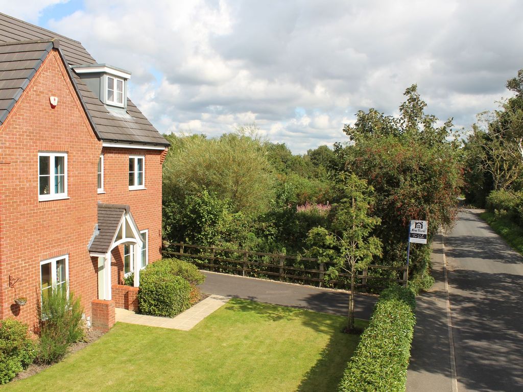 5 bed detached house for sale in Bradley Lane, Eccleston PR7, £475,000