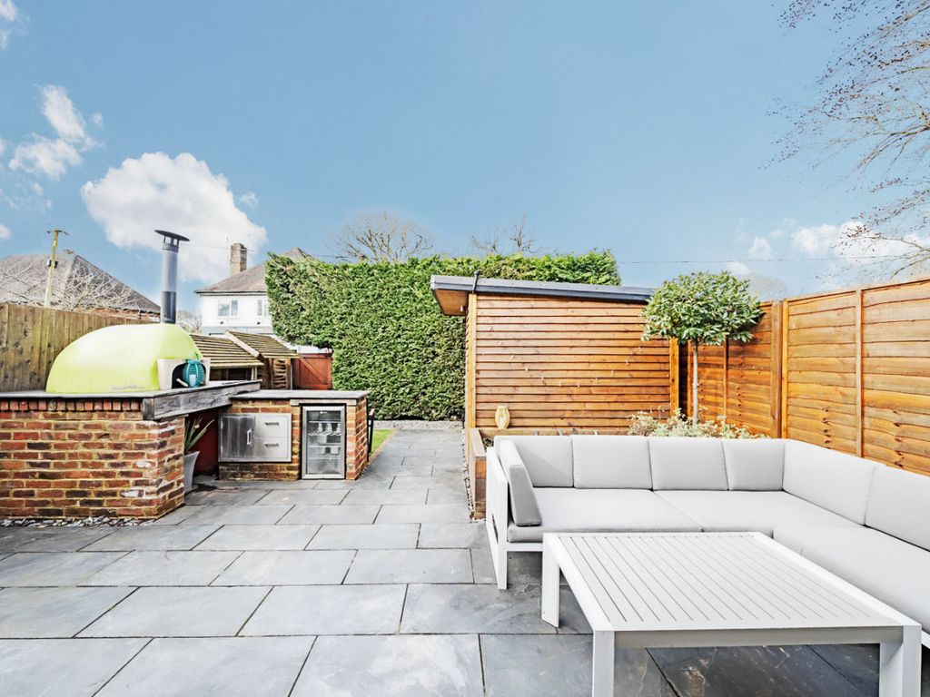 2 bed bungalow for sale in West Hill Close, Elstead, Godalming, Surrey