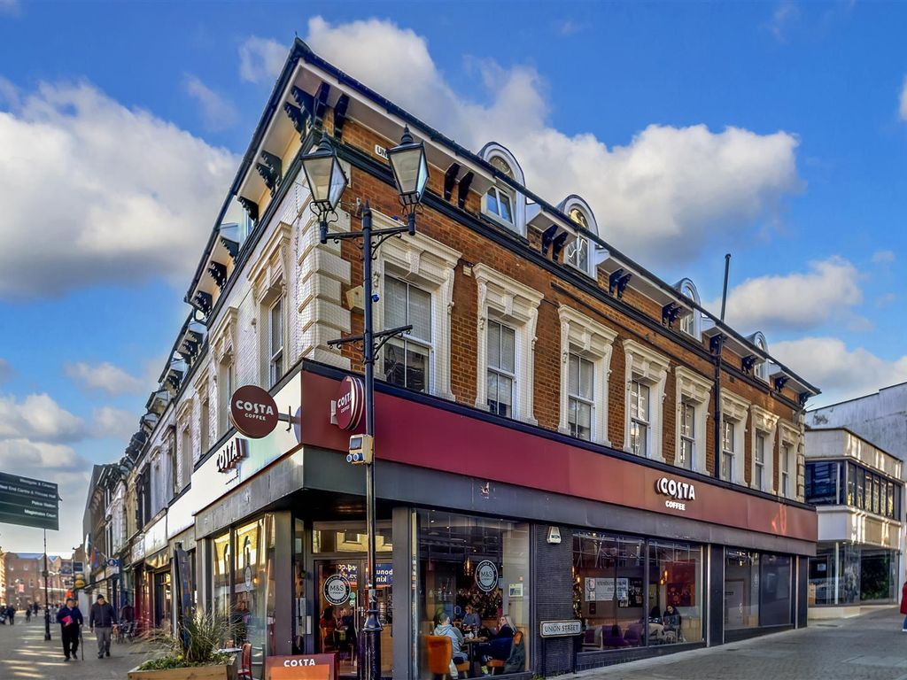 2 bed flat for sale in Union Street, Aldershot GU11 Zoopla