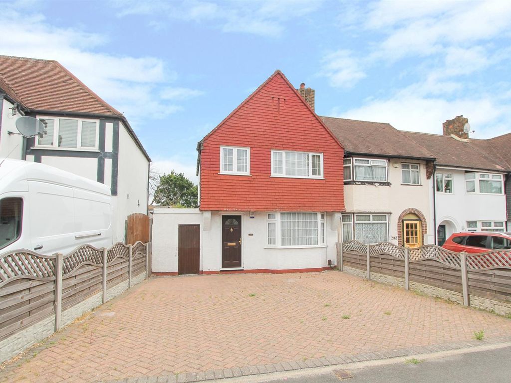 3 bed end terrace house for sale in Green Wrythe Lane, Carshalton SM5