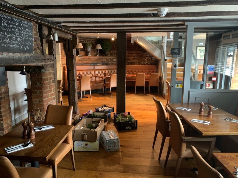 Restaurant/cafe to let in 35 High Street, Ruislip HA4, £49,950 pa Zoopla