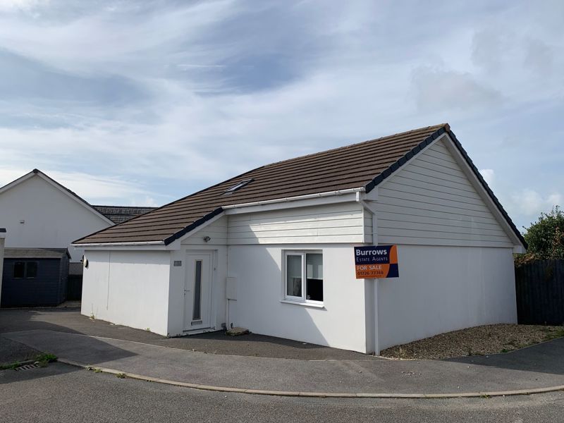 3 bed bungalow for sale in Hallane Road, St Austell, Cornwall PL25, £