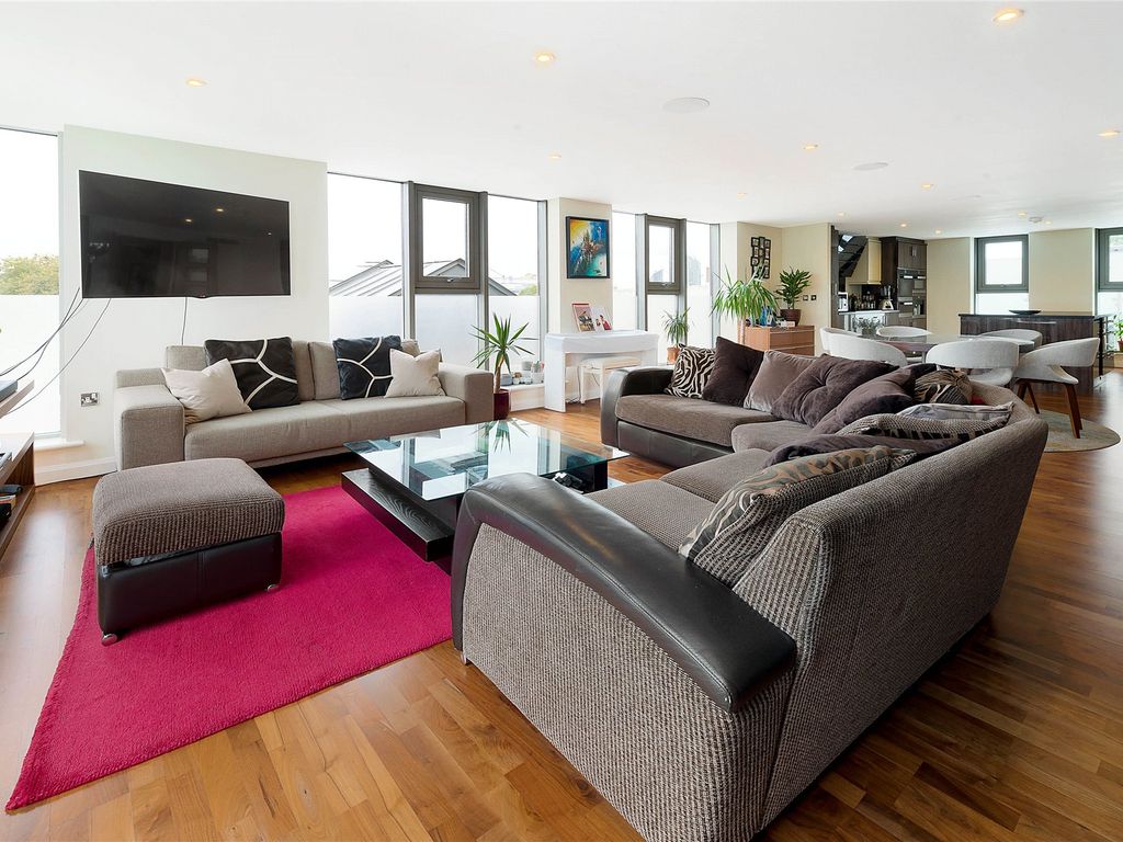 4 bed flat for sale in Dungannon House, London SW6 Zoopla