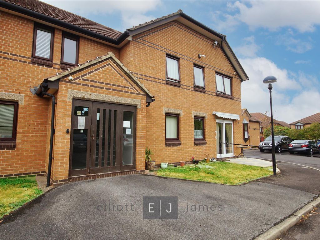 1 bed flat to rent in Portland Close, Chadwell Heath, Romford RM6 Zoopla