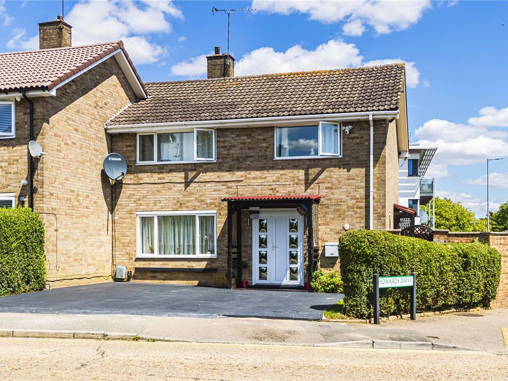 3 bed end terrace house for sale in Howards Drive, Hemel Hempstead