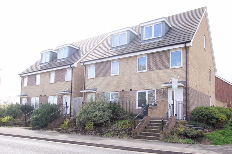 3 bed semidetached house for sale in Nimrod Drive, Gosport PO13 Zoopla