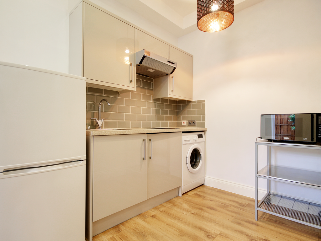 Studio to rent in Markhouse Road, Walthamstow, London E17 Zoopla