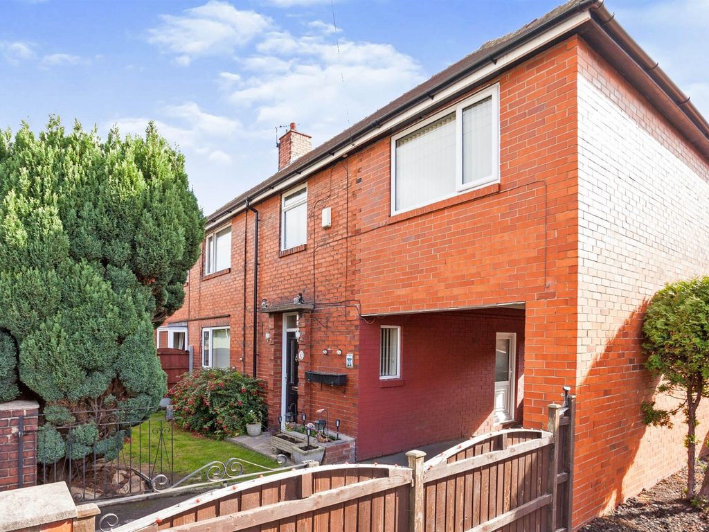 4 bed semidetached house for sale in Pennine Road, Dewsbury WF12 Zoopla