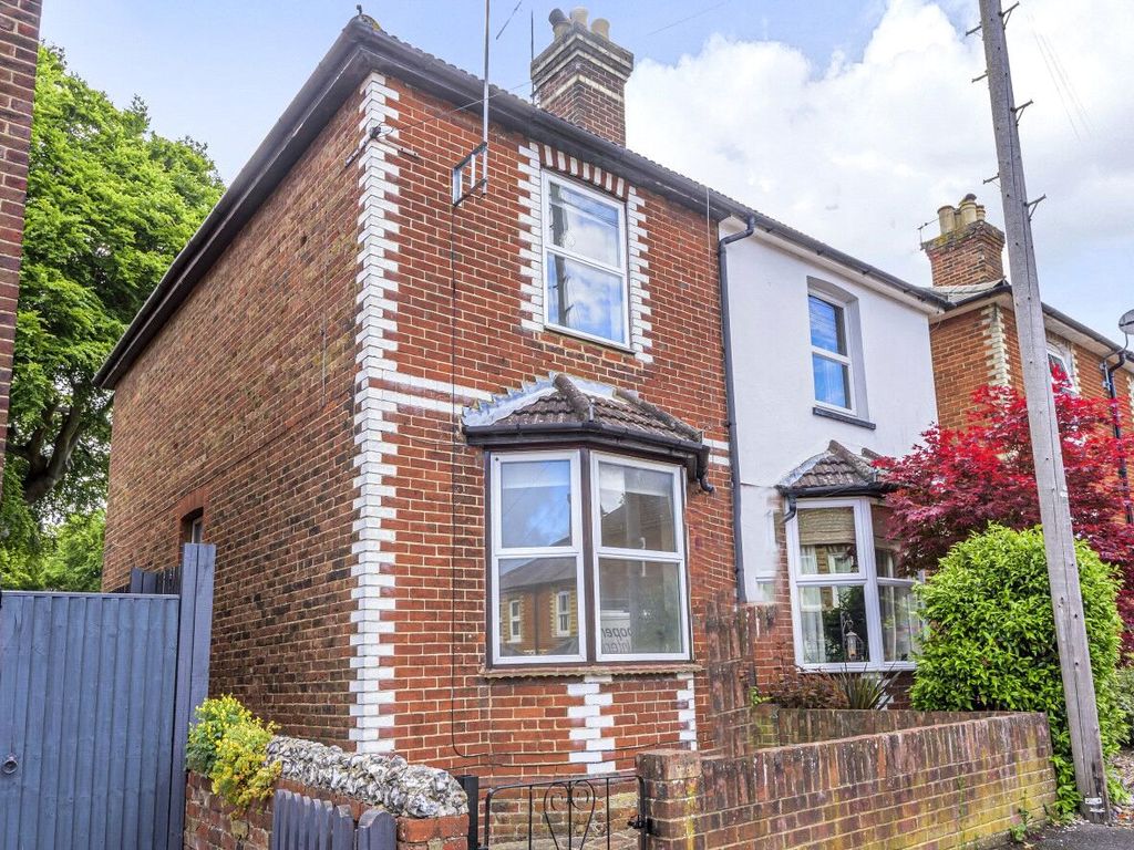 3 bed semidetached house for sale in Merrow, Guildford, Surrey GU1