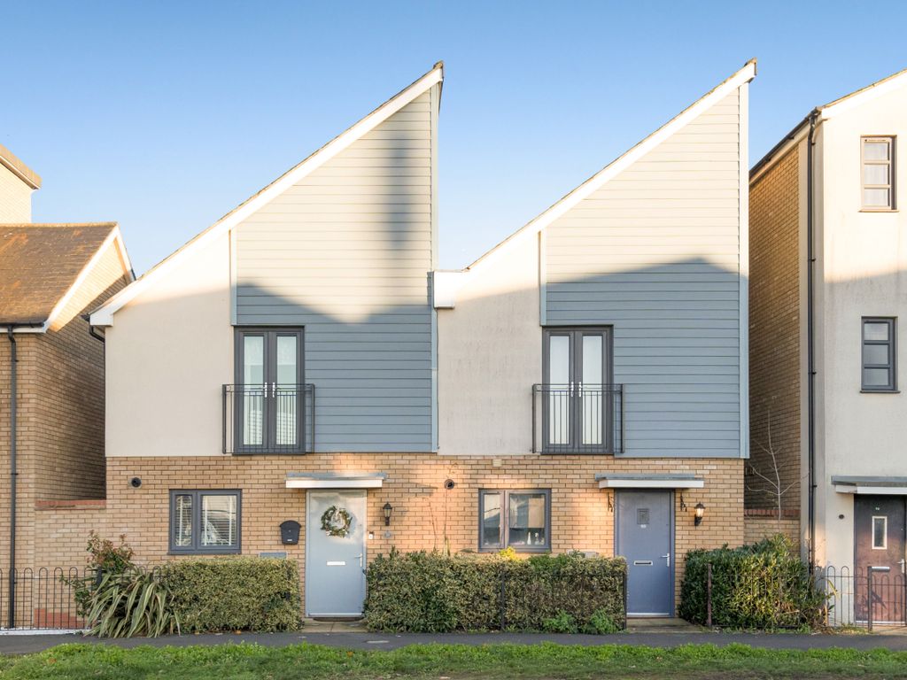 Selkirk Drive, Oakridge Park MK14  